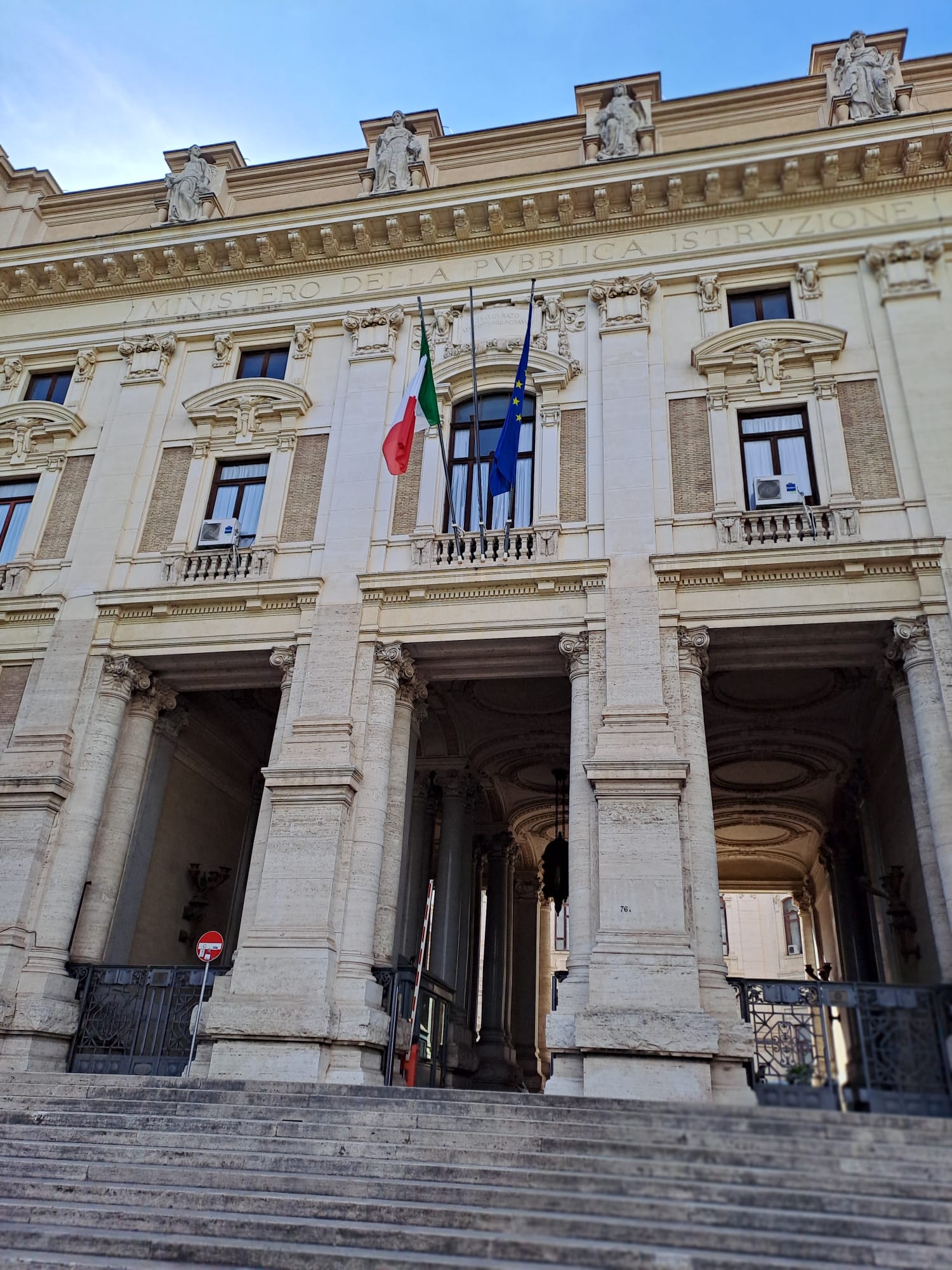 PN 2021-2027 per la mobilità linguistica: tempi impossibili, costi a rischio. L’ANP torna a chiedere il Tavolo tecnico