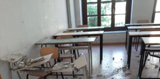 I solai delle scuole continuano a crollare, ignari del COVID